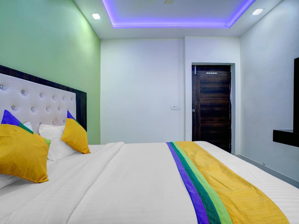 Hotel The Orient Tree, Agra Agra  Bagian luar foto