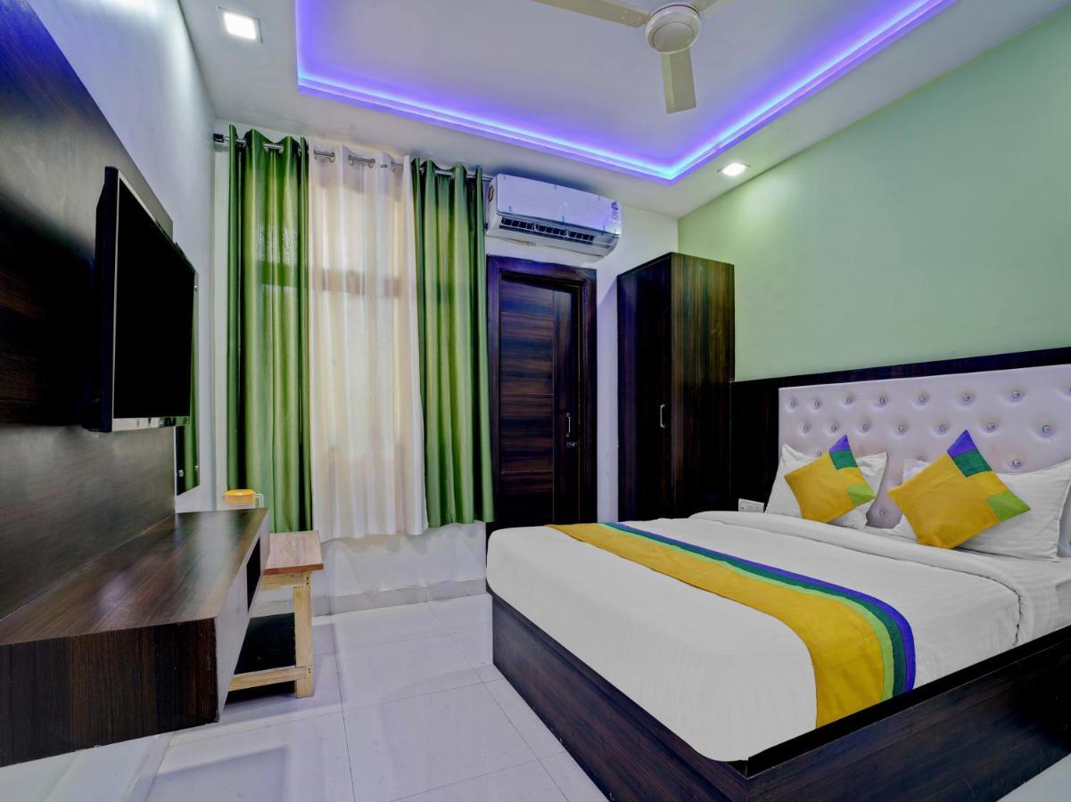 Hotel The Orient Tree, Agra Agra  Bagian luar foto