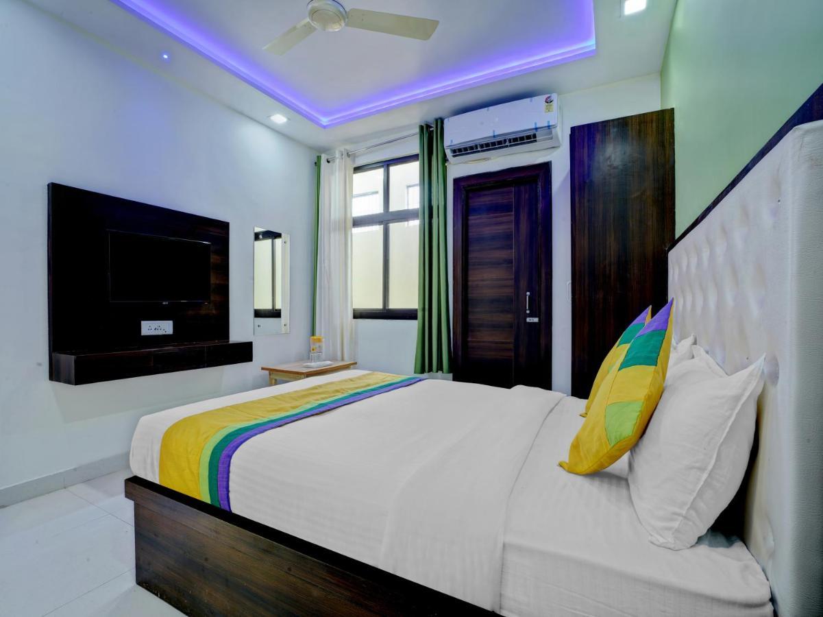 Hotel The Orient Tree, Agra Agra  Bagian luar foto