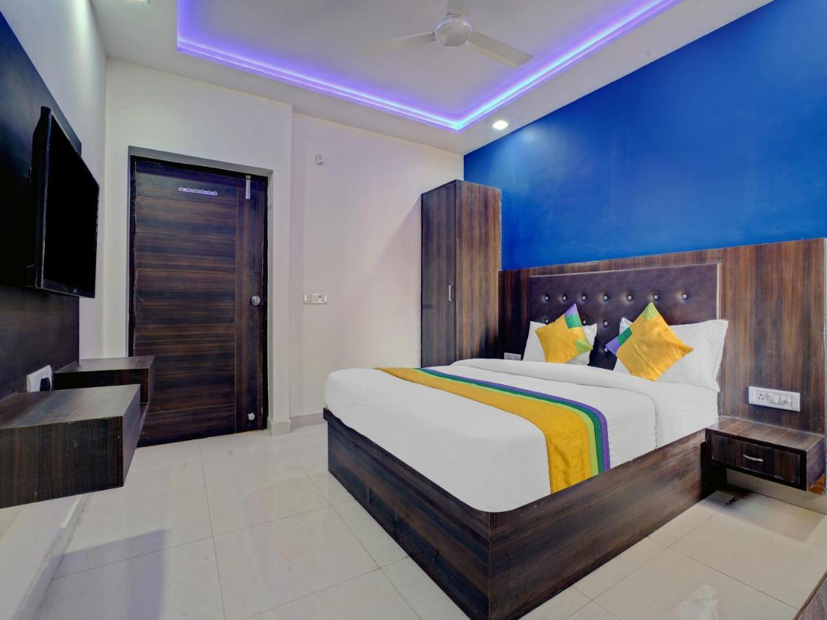 Hotel The Orient Tree, Agra Agra  Bagian luar foto