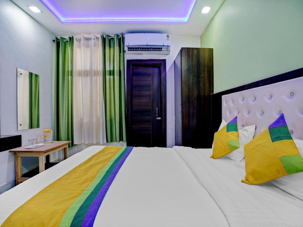 Hotel The Orient Tree, Agra Agra  Bagian luar foto
